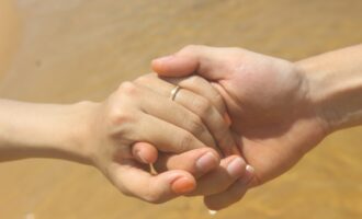 Психология любви и привязанности: как отличить чувства