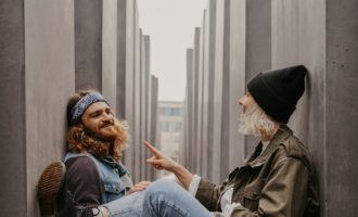 Психология влияния на собеседника: техники убеждения